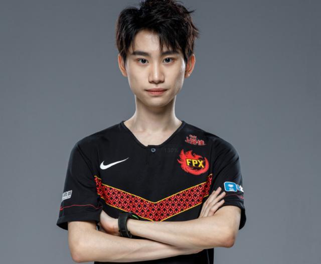 GEN轻取WBG，Doinb单局斩获MVP四强赛3:1（巴黎）