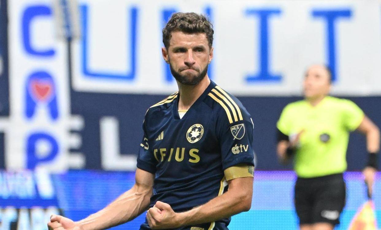 意大利逆转利物浦,穆勒完成帽子戏法的简单介绍 意大利逆转利物浦,穆勒完成帽子戏法的简单介绍