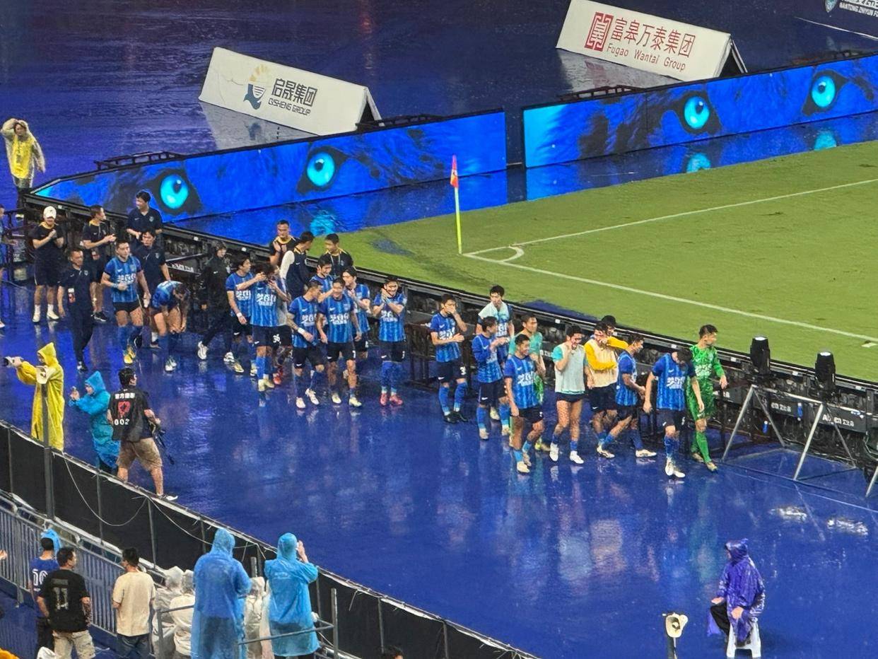 包含重庆力帆客场击败广州恒大,取得一波三连胜的词条 包含重庆力帆客场击败广州恒大,取得一波三连胜的词条